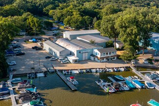 Plus de détails pour 811 N Harrison St, Algonquin, IL - Spécialisé à vendre