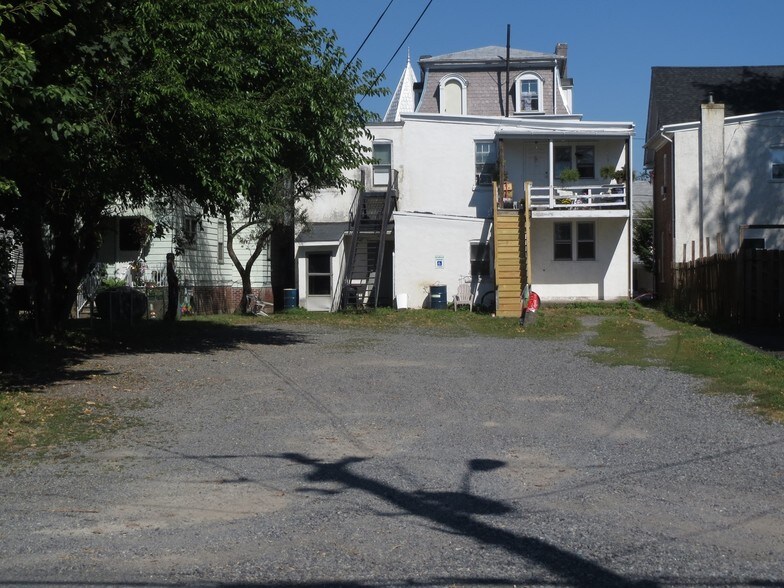 224-226 Main St, East Greenville, PA à louer - Photo de l’immeuble – Image 2 sur 8