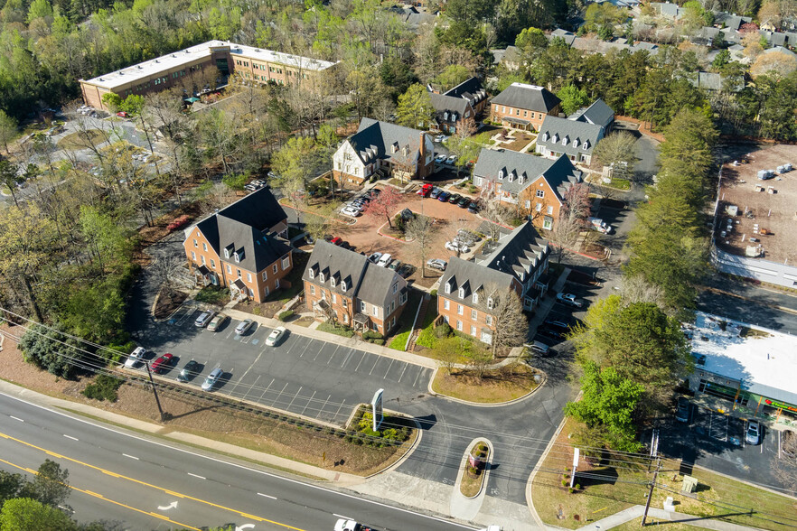 3937-3965 Holcomb Bridge Rd, Peachtree Corners, GA à louer - Aérien – Image 3 sur 10