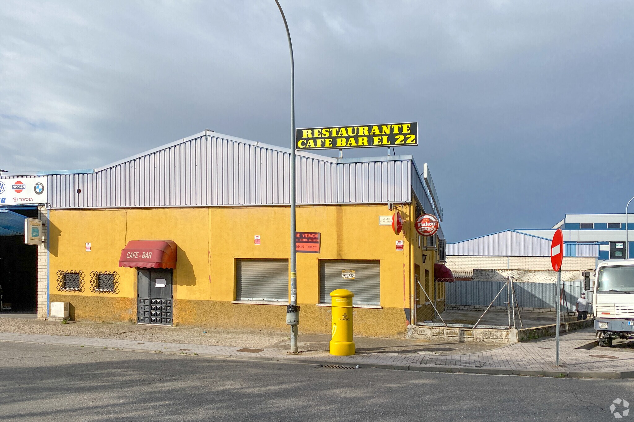 Local commercial dans Daganzo de Arriba, Madrid à vendre Photo principale– Image 1 sur 15