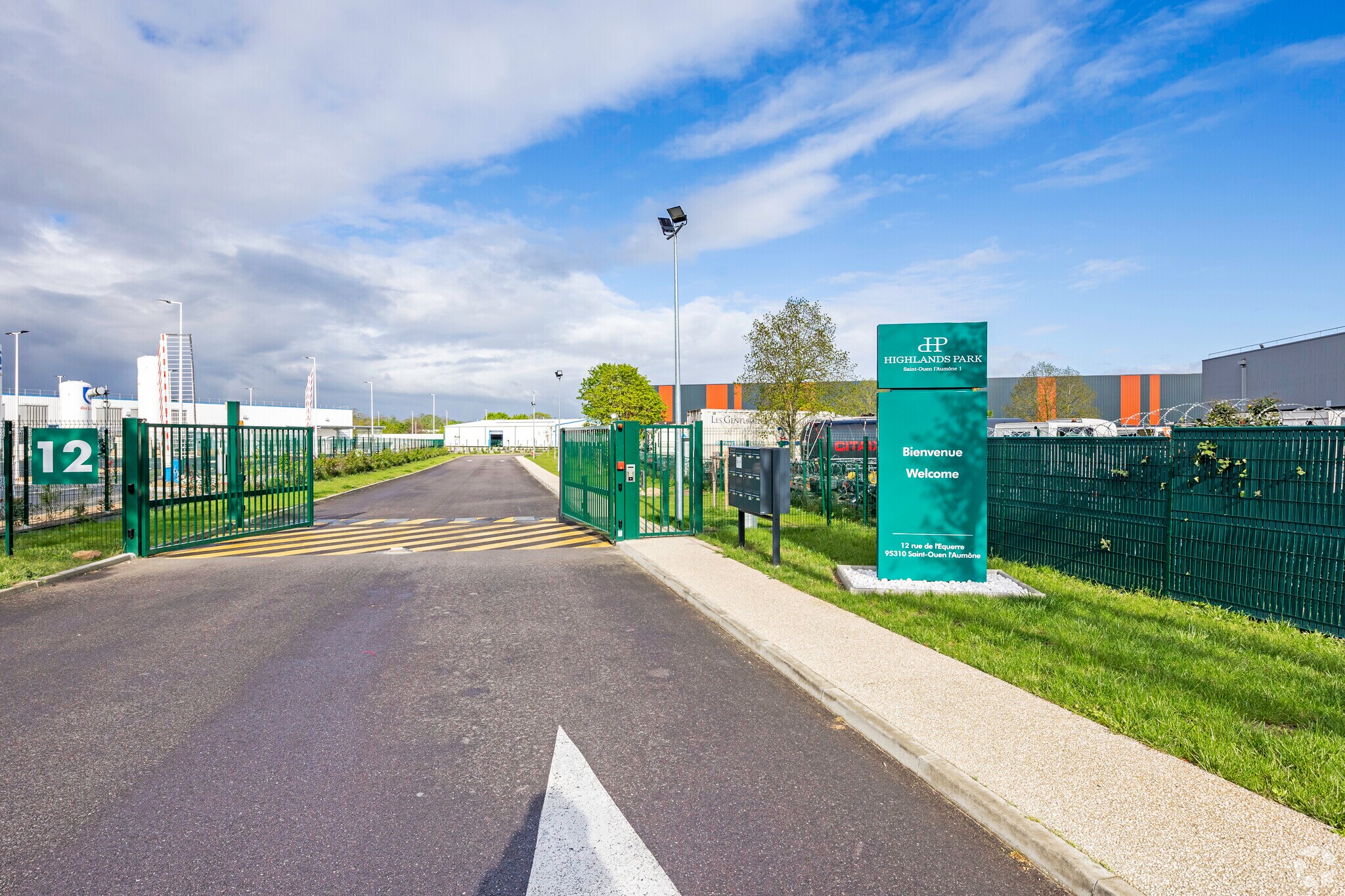 Bureau dans SAINT-OUEN-L'AUMONE à louer Photo de l’immeuble– Image 1 sur 3