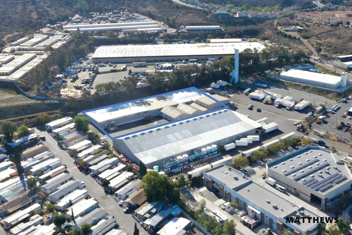 10605 Jamacha Blvd, Spring Valley, CA à louer Photo de l’immeuble– Image 1 sur 5