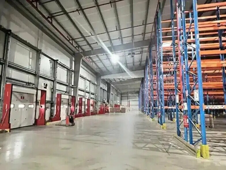 Industriel/Logistique dans Sarreguemines à louer - Photo intérieure – Image 2 sur 4