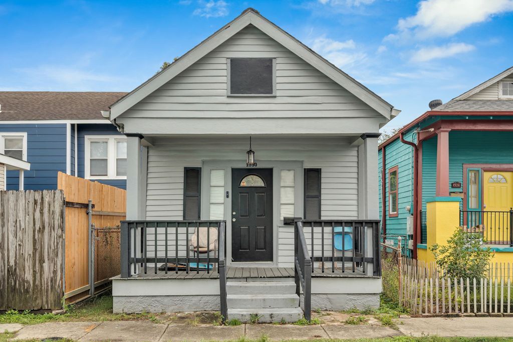 1530 Rousselin Dr, New Orleans, LA à vendre Photo de l’immeuble– Image 1 sur 3
