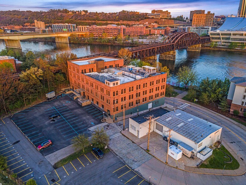 600 River Ave, Pittsburgh, PA à louer - Photo de l’immeuble – Image 2 sur 3