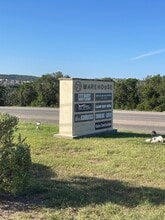 5200 Electric Ave, Spicewood, TX à louer Photo intérieure– Image 2 sur 17