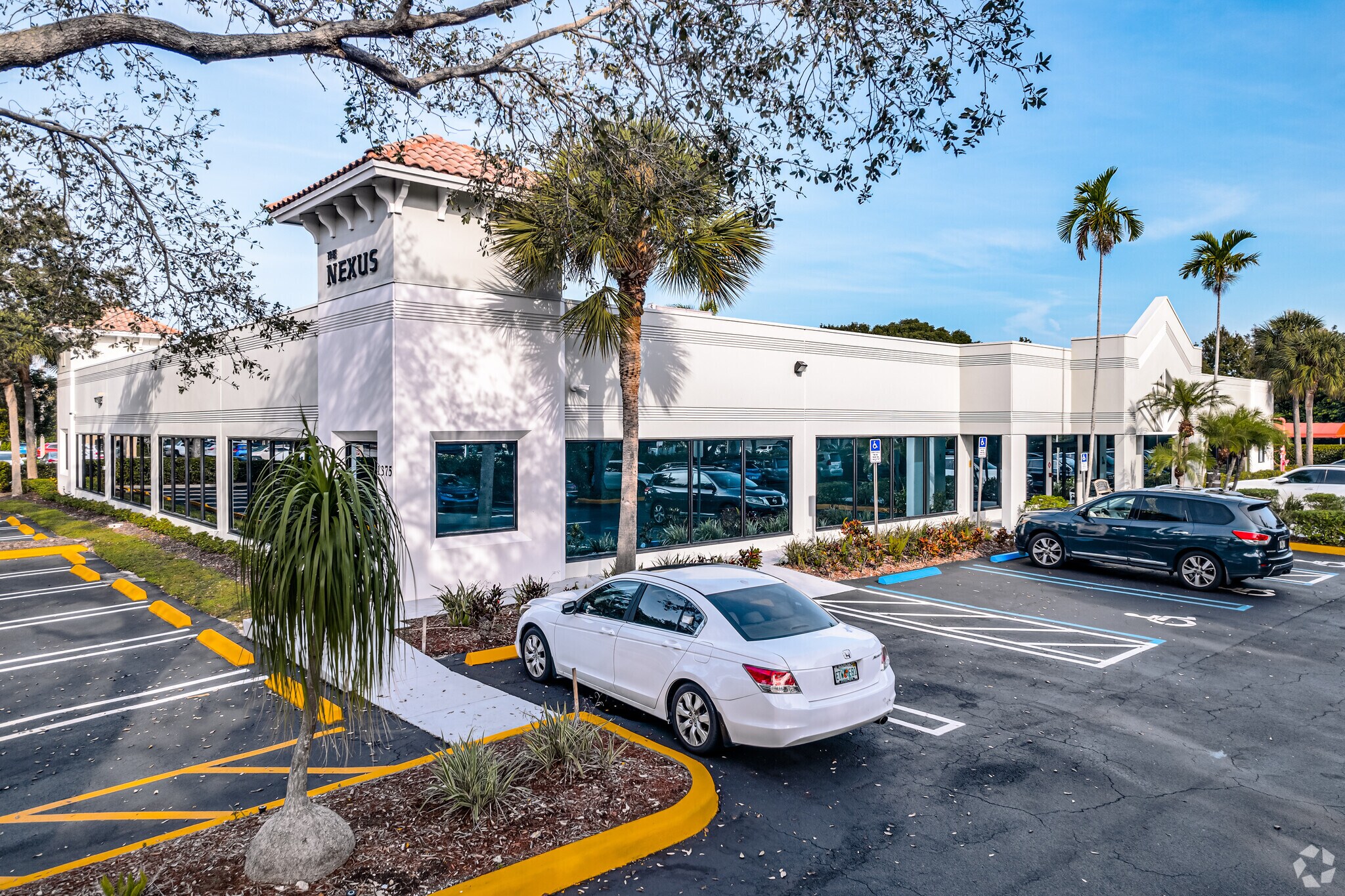 1375 Gateway Blvd, Boynton Beach, FL à louer Photo principale– Image 1 sur 22