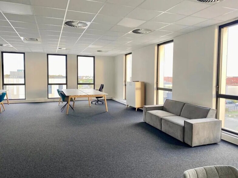 23 Rue Paul Dubrule, Lesquin à louer - Photo de l’immeuble – Image 3 sur 9