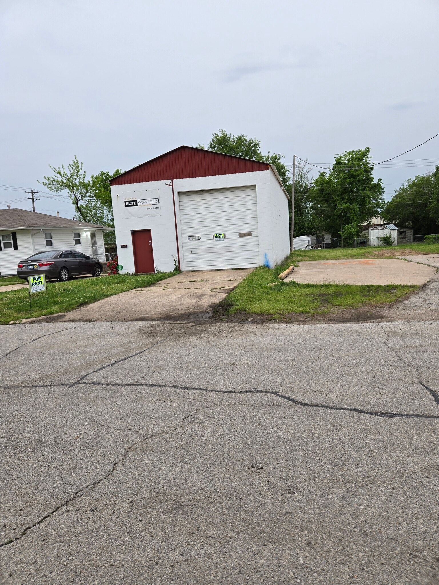 16 S Independence St, Sapulpa, OK à louer Photo principale– Image 1 sur 2
