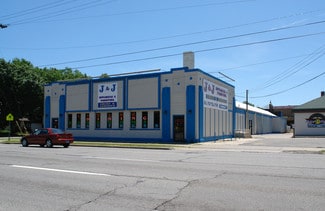 Plus de détails pour 1901 W Saginaw St, Lansing, MI - Local commercial à vendre