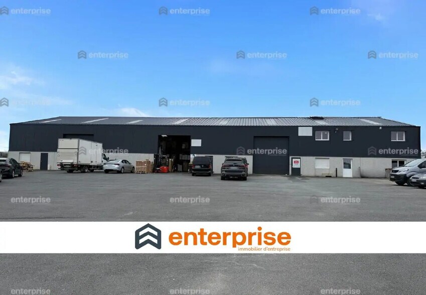 Local d’activités dans Villers-Bocage à louer - Photo de l’immeuble – Image 1 sur 6