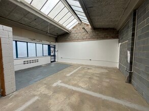Unit 6 Alstone Ln, Cheltenham à louer Photo intérieure– Image 2 sur 2