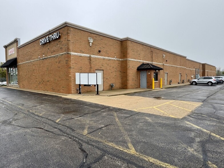 265 Peace Rd, Sycamore, IL à louer - Photo de l’immeuble – Image 2 sur 7