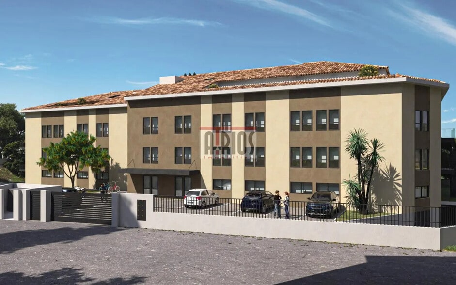 Bureau dans Sanary-sur-Mer à vendre - Photo de l’immeuble – Image 1 sur 8