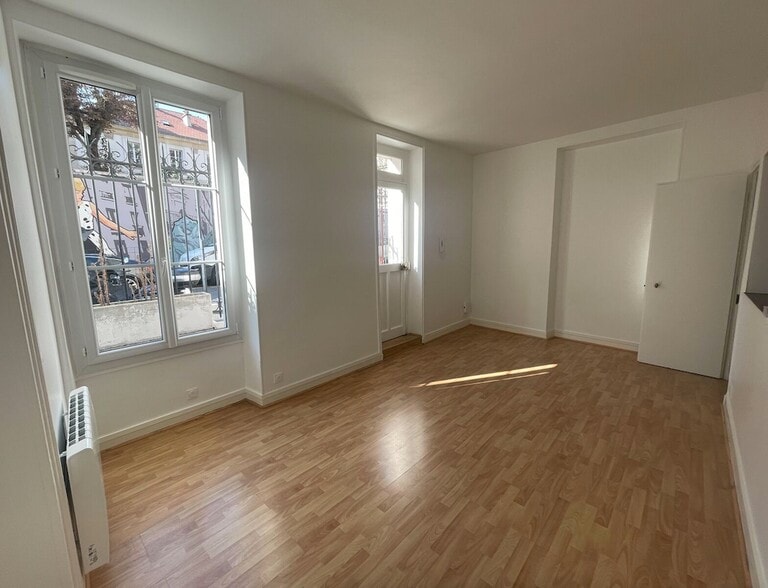 42 Rue Boulard, Paris à louer - Photo de l’immeuble – Image 2 sur 5