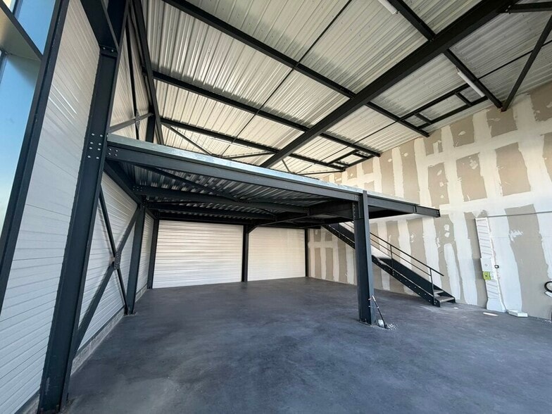 1543 Route D'Anse, Limas à louer - Photo de l’immeuble – Image 2 sur 11