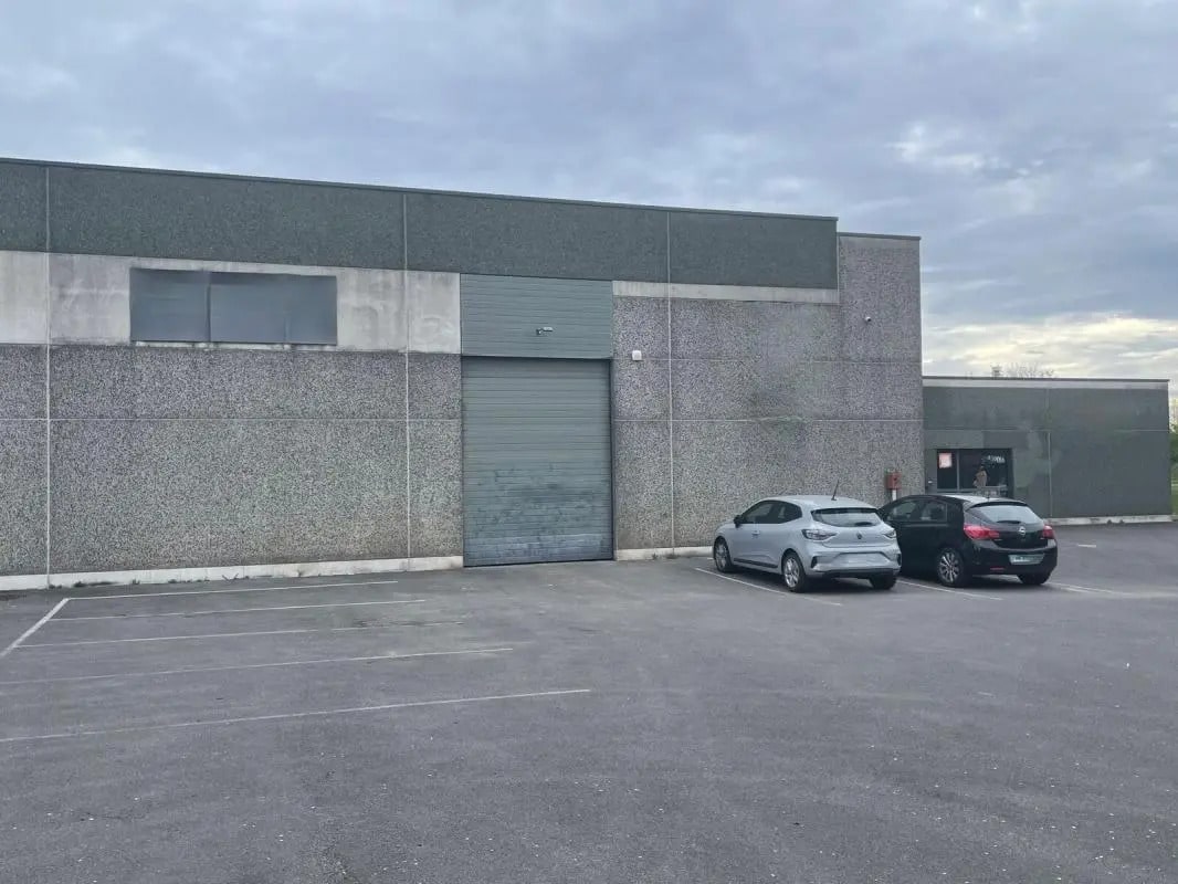 Industriel/Logistique dans Roncq à vendre Photo de l’immeuble– Image 1 sur 6