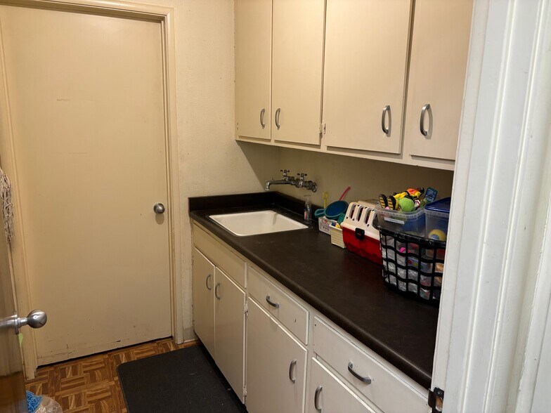 4713 Yosemite Blvd, Modesto, CA à vendre - Photo intérieure – Image 3 sur 23