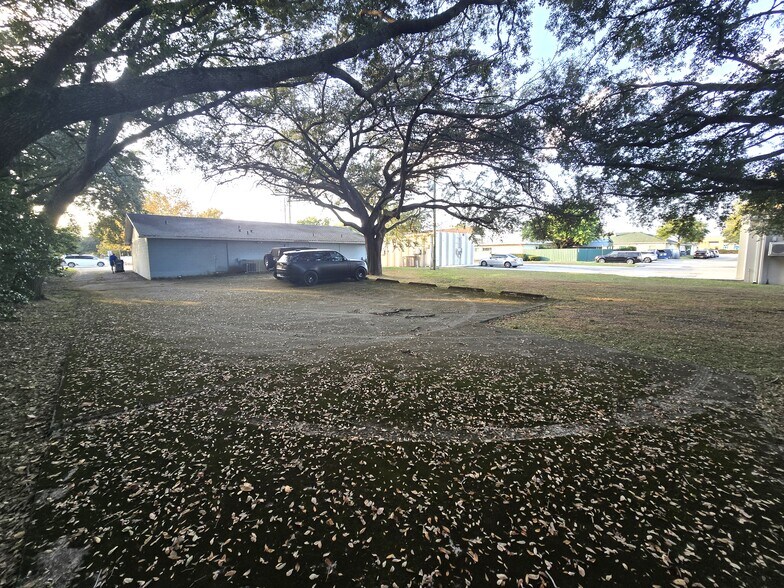 437-443 Gaston Foster Rd, Orlando, FL à vendre - Photo de l’immeuble – Image 3 sur 15