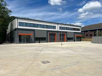 Plus de détails pour Bartley Way, Hook - Industriel/Logistique à louer