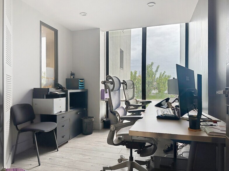Bureau dans Avignon à vendre - Photo de l’immeuble – Image 3 sur 5