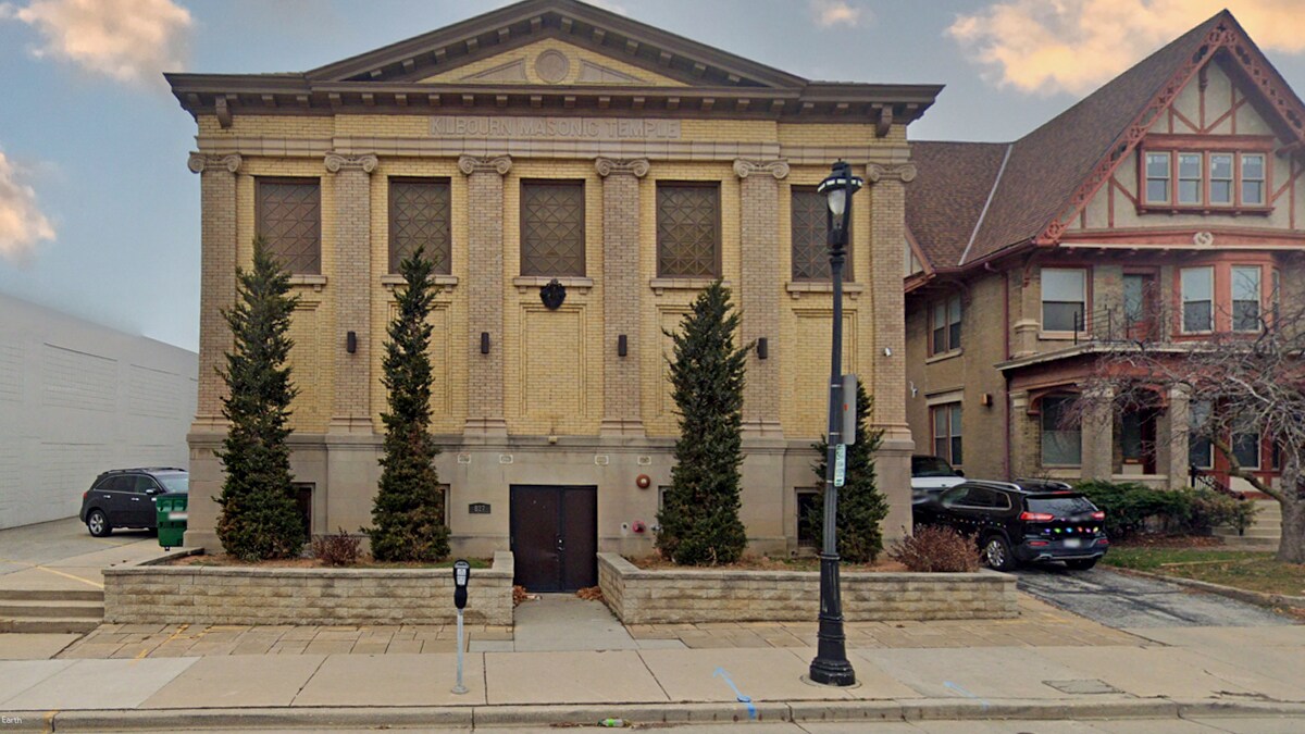 Marquette Univ Student Housing portefeuille de 3 biens à vendre sur LoopNet.fr Photo principale– Image 1 sur 4