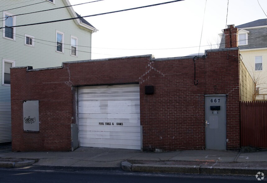 667 Wickenden St, Providence, RI à louer - Photo de l’immeuble – Image 2 sur 2