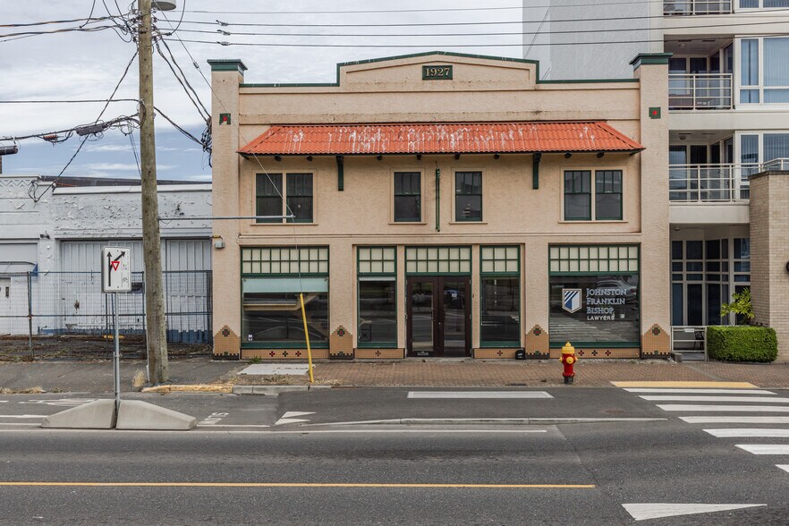 30 Front St, Nanaimo, BC à vendre - Photo principale – Image 1 sur 12