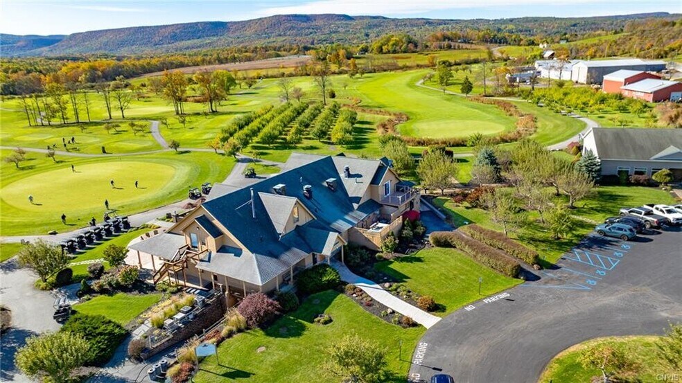6700 Dunnsville Rd, Village of Altamont, NY à vendre - Photo de l’immeuble – Image 2 sur 44