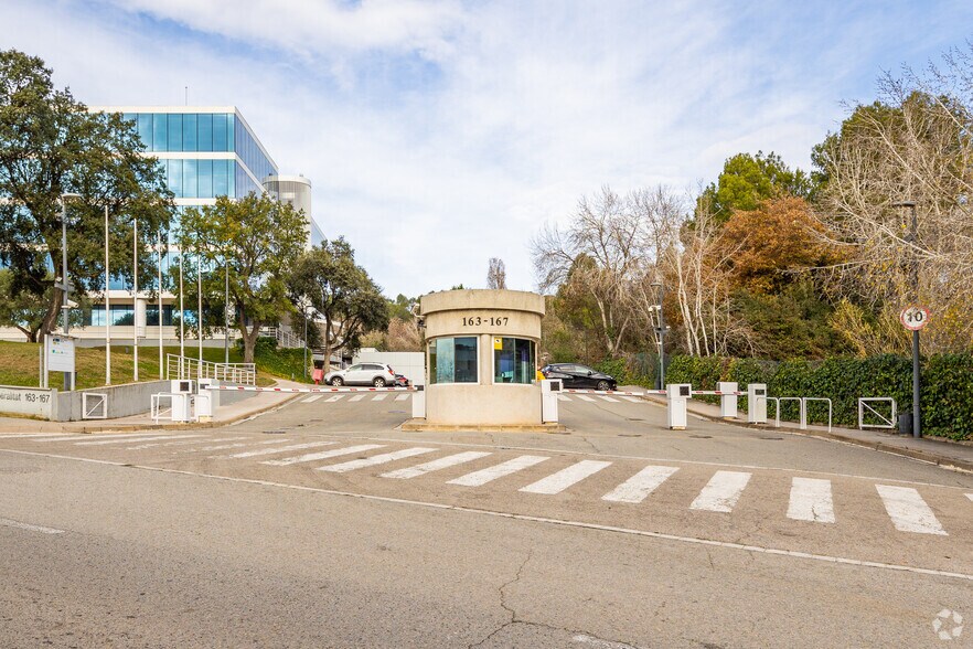Avinguda de la Generalitat, 163-167, Sant Cugat del Vallès, Barcelona à louer - Photo de l’immeuble – Image 2 sur 5