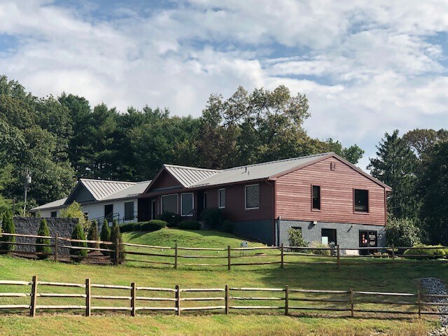 412 Ewan Rd, Mullica Hill, NJ à louer - Photo de l’immeuble – Image 2 sur 12