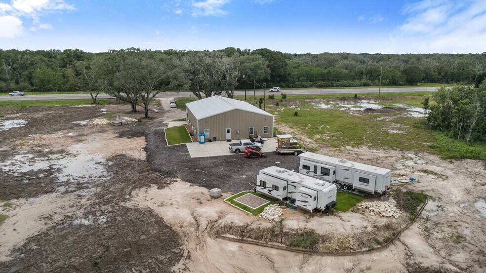 25033-288B Angleton, TX 77515, Angleton, TX à vendre - Photo de l’immeuble – Image 2 sur 38