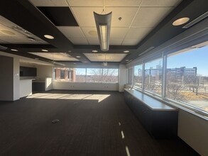 201 David L. Boren Blvd, Norman, OK à louer Photo intérieure– Image 2 sur 8