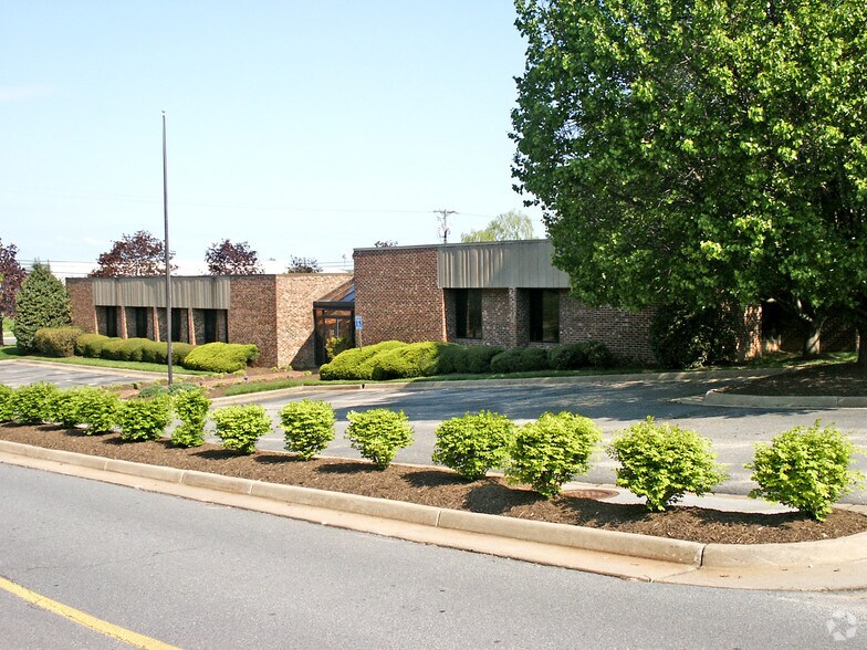 22866 Shaw Rd, Dulles Town Center, VA à vendre - Photo de l’immeuble – Image 2 sur 5
