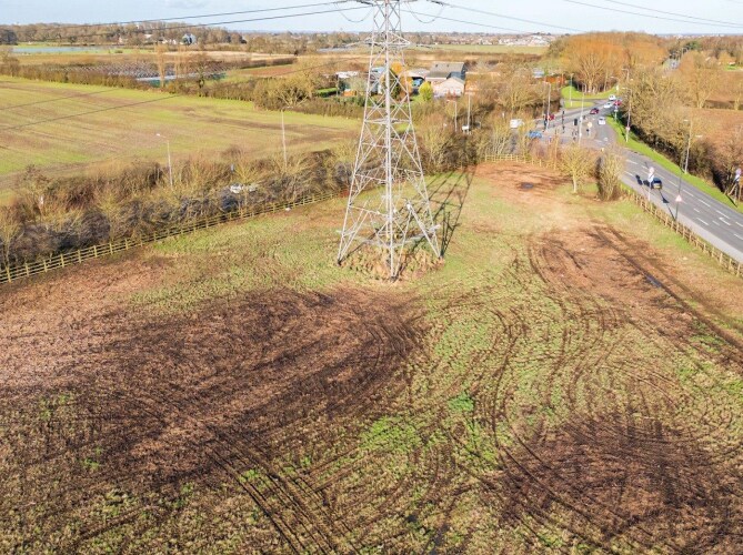Peaks Ln, Grimsby à vendre - Photo principale – Image 1 sur 1