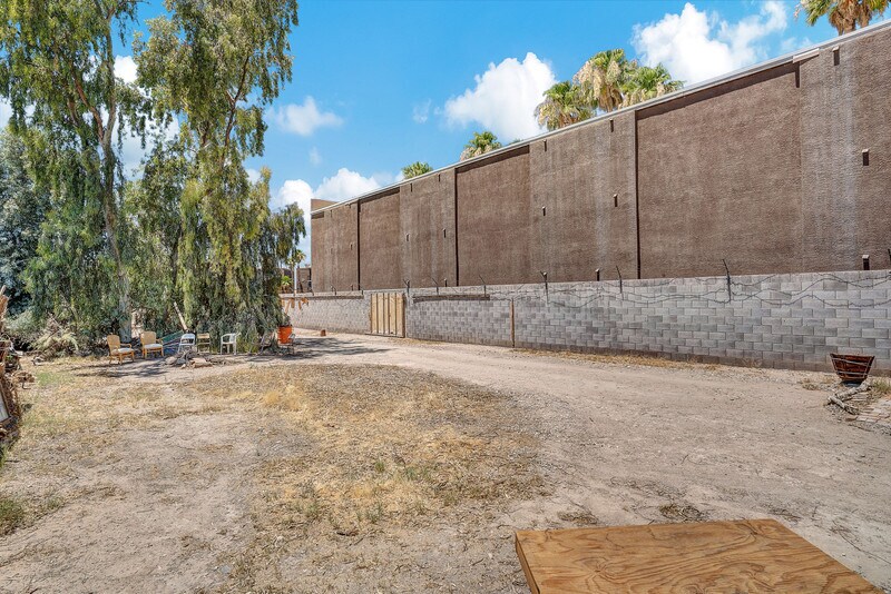 5690 Boulder Hwy, Las Vegas, NV à vendre - Photo de l’immeuble – Image 3 sur 9