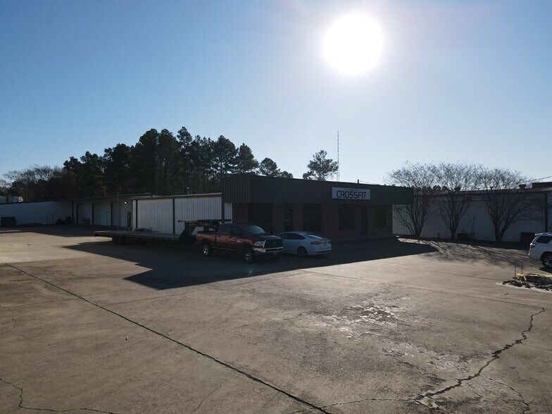 1610 N John Redditt Dr, Lufkin, TX à vendre - Photo de l’immeuble – Image 2 sur 18