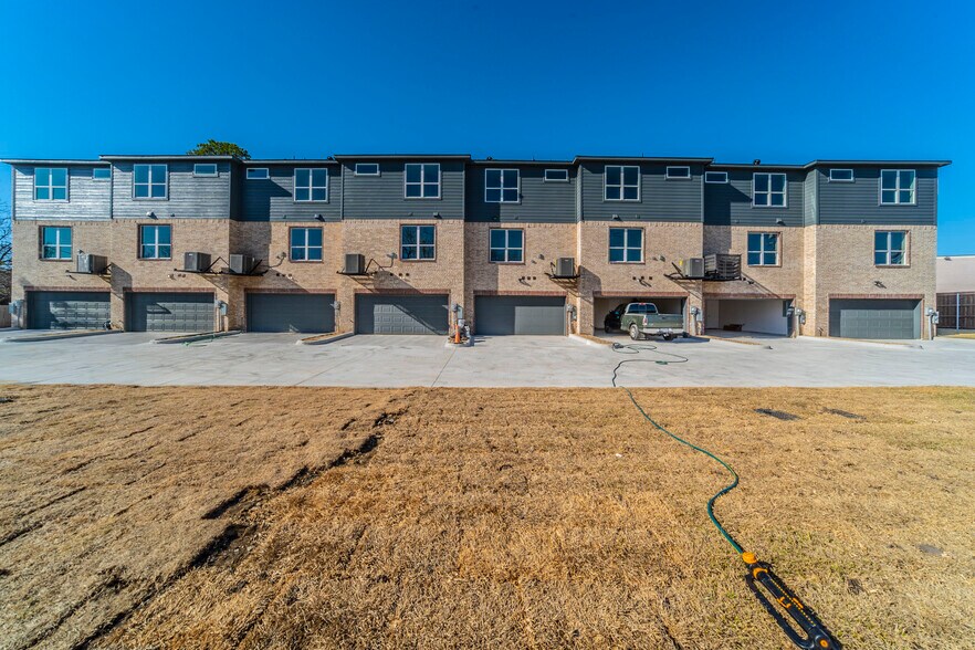 1601 Mignon Dr, Arlington, TX à vendre - Photo de l’immeuble – Image 2 sur 23