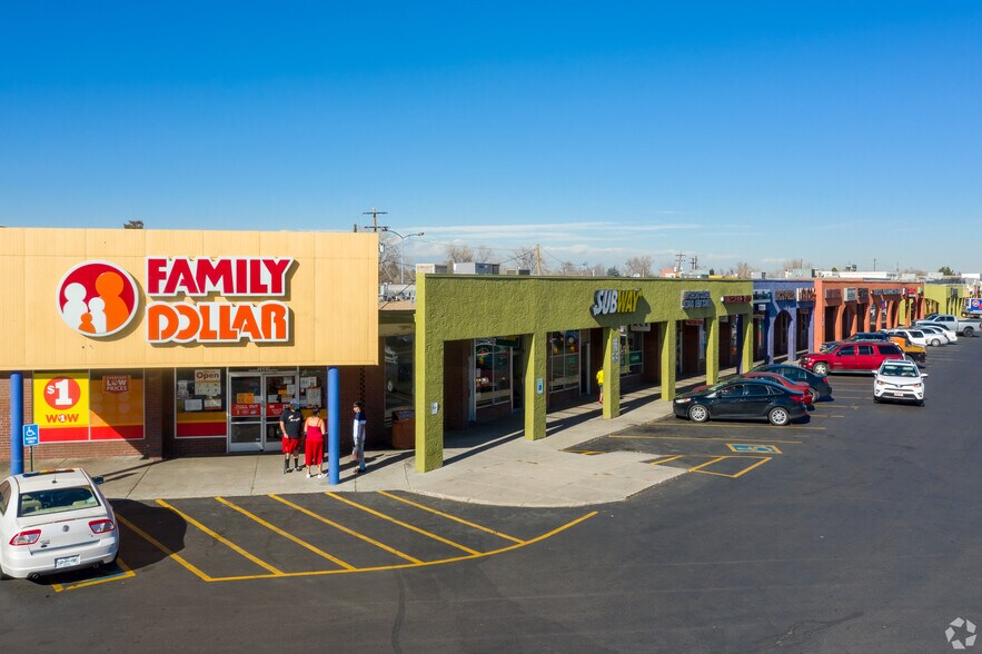 1901-2099 S Federal Blvd, Denver, CO à louer - Photo de l’immeuble – Image 3 sur 15