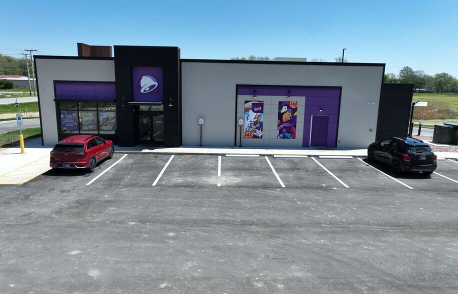 1135 W Walnut St, Albany, IN à vendre - Photo de l’immeuble – Image 2 sur 5