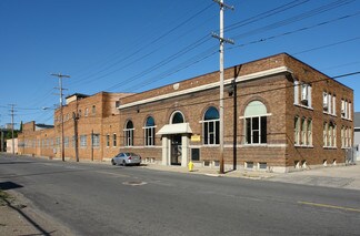 Plus de détails pour 1035 Godfrey Ave SW, Grand Rapids, MI - Industriel/Logistique à vendre