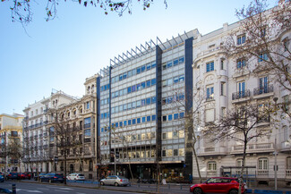 Plus de détails pour Calle De Sagasta, 18, Madrid - Bureau à louer