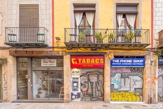 Local commercial dans Barcelone, Barcelona à louer Photo de la construction– Image 1 sur 1