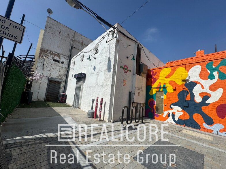 377 N E St, San Bernardino, CA à louer - Photo de l’immeuble – Image 3 sur 17