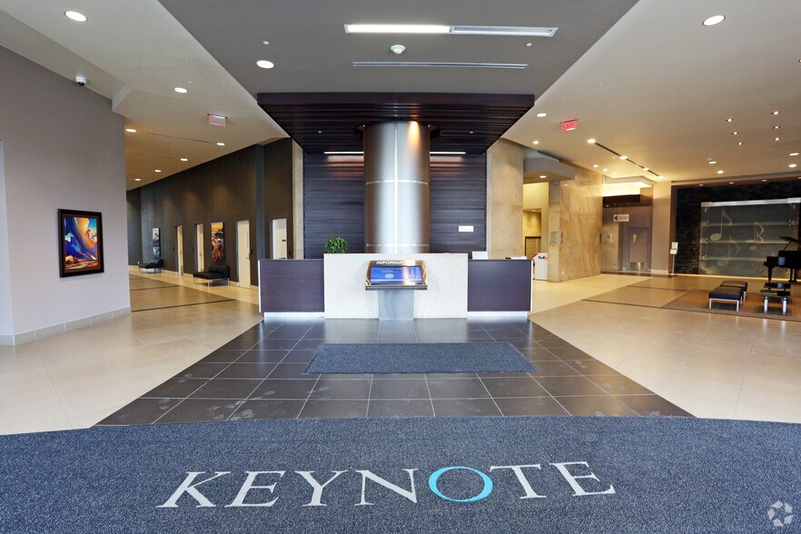 1100 1st St SE, Calgary, AB à louer - Hall d’entrée – Image 3 sur 24