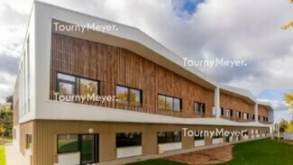 Plus de détails pour Local d'activités à louer