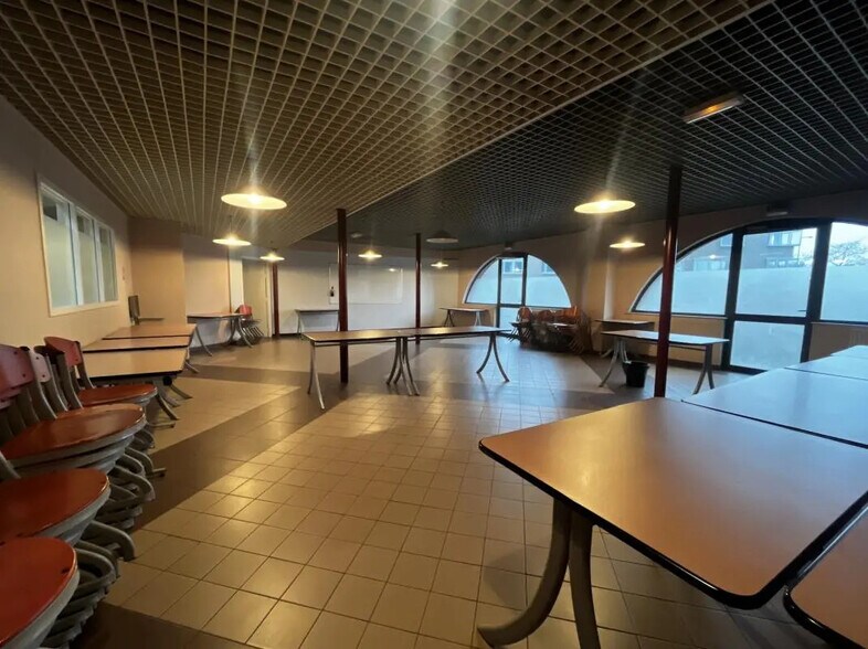 Bureau dans Boves à louer - Photo de l’immeuble – Image 1 sur 1