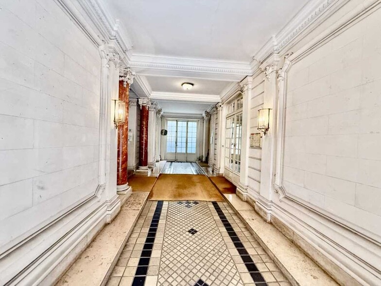 4 Rue Gustave Flaubert, Paris à louer - Hall d’entrée – Image 3 sur 4