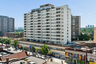 Plus de détails pour 1920 Weston Rd, Toronto, ON - Local commercial à louer