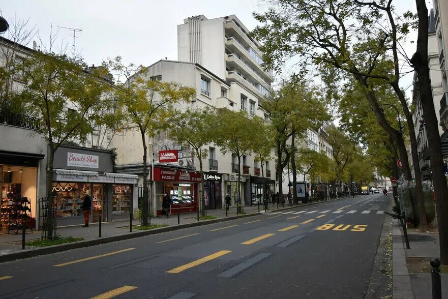 Local commercial dans Paris à louer - Photo de l’immeuble – Image 2 sur 4